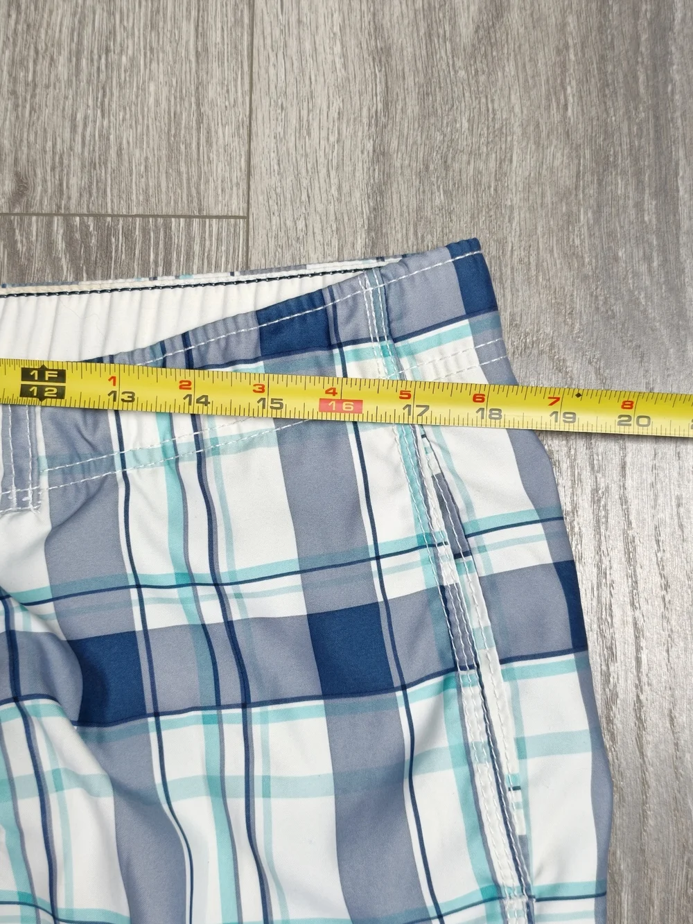 Vintage Y2K Abercrombie & Fitch Men’s Blue Plaid Swim Trunks